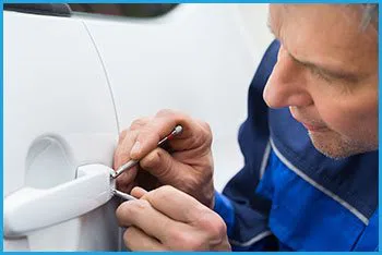 Lock Locksmith Services Pontiac, MI 248-491-8779 - 20-car-locksmith