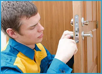 Lock Locksmith Services Pontiac, MI 248-491-8779 - 5-lock-opening